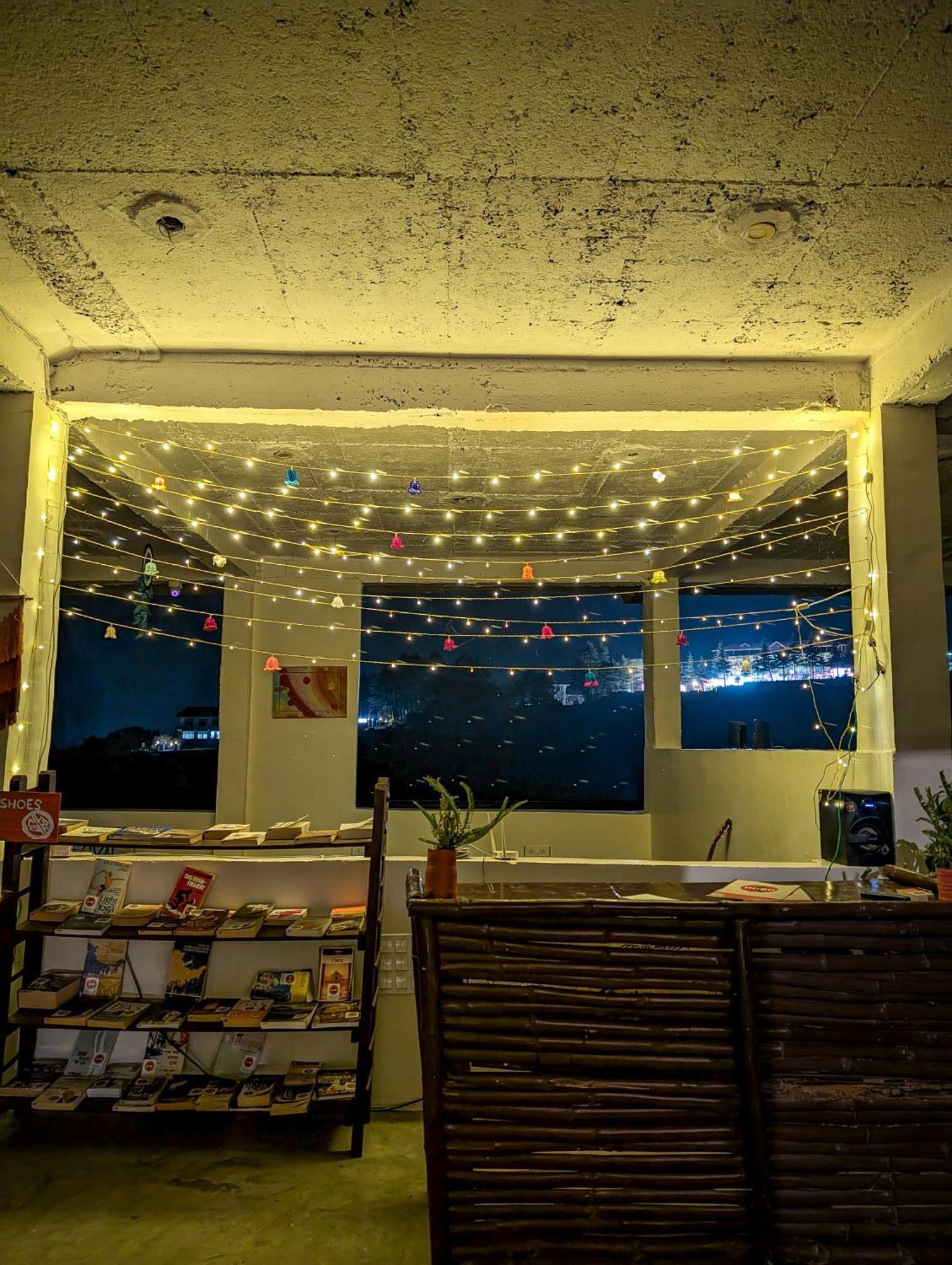 Hobo Hostel Dharamshala Extérieur photo