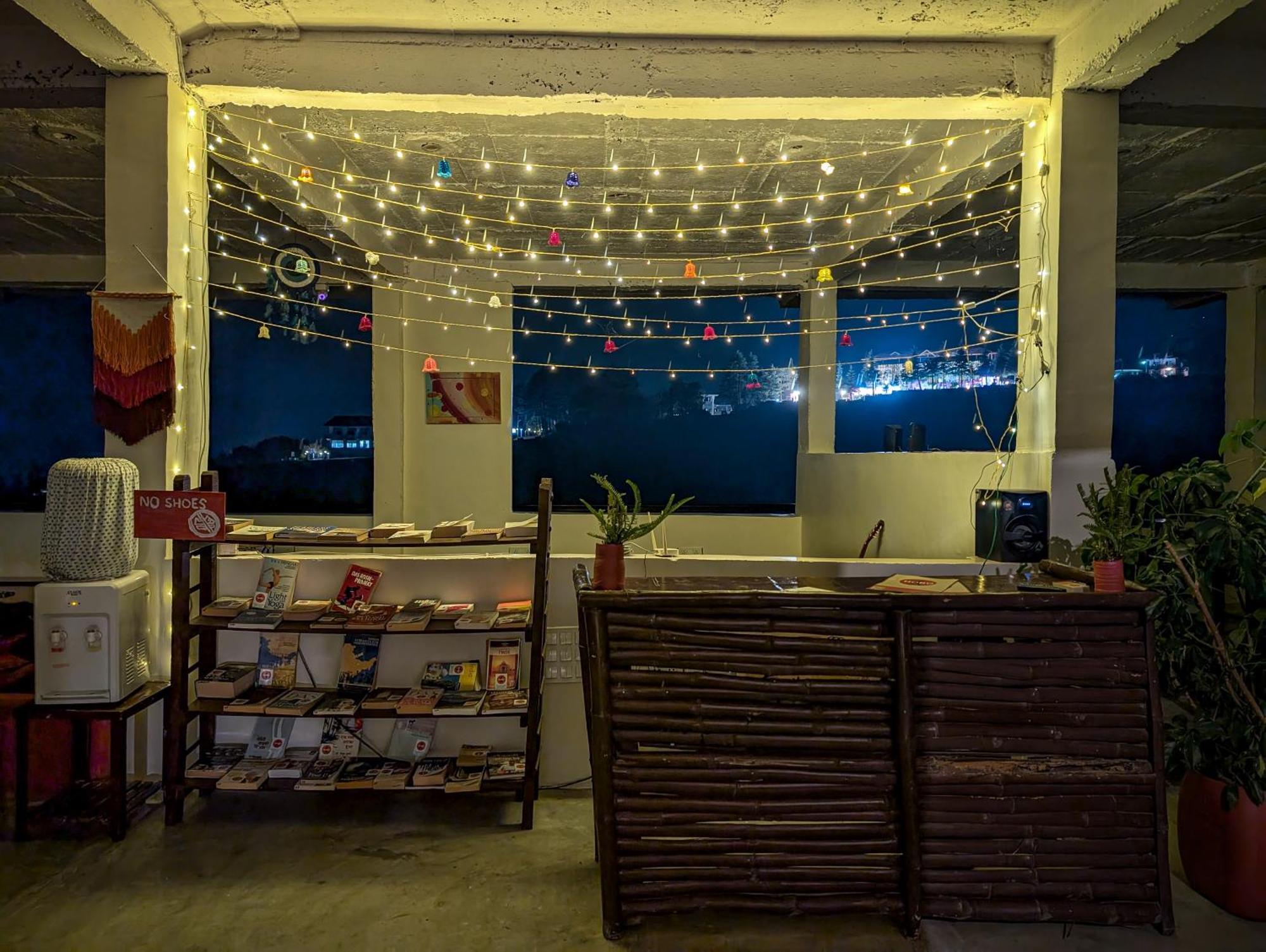 Hobo Hostel Dharamshala Extérieur photo